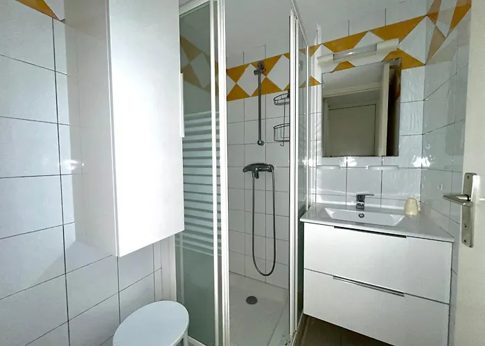 Maison R+1 Avec Jardin - Proche - Fr-1-309-524 *